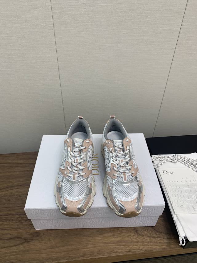 Dior 迪奥 24 New Arrival 最新 老爹鞋 运动鞋 厚底 休闲鞋 顶级版本 迪奥 2024早秋新品 运动鞋 Ne C.D家这一季的度假风 人运动